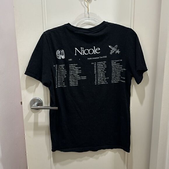Nicole North America Tour 2022 Niki - Picture 2 of 3